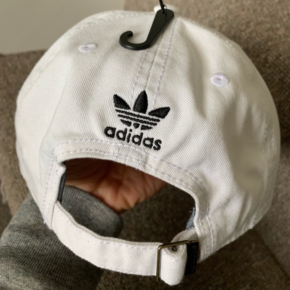 Adidas Women’s fit hat - Picture 2 of 5